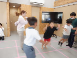 ジャンプしてマスを移動する利用者様